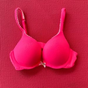 Victoria’s Secret Body By Victoria Push-up Bra 32B